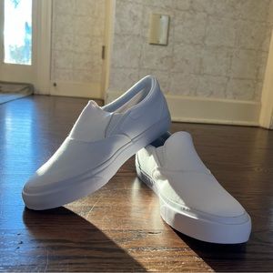 Nike Slip-Ons : White Canvas Skate SlipOns (new!!)